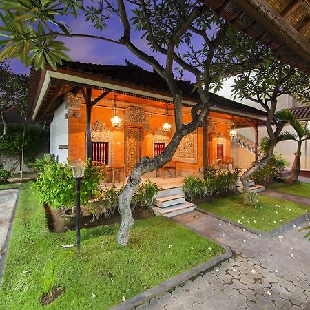 Отель Surya Tropical Kuta Кута Экстерьер фото