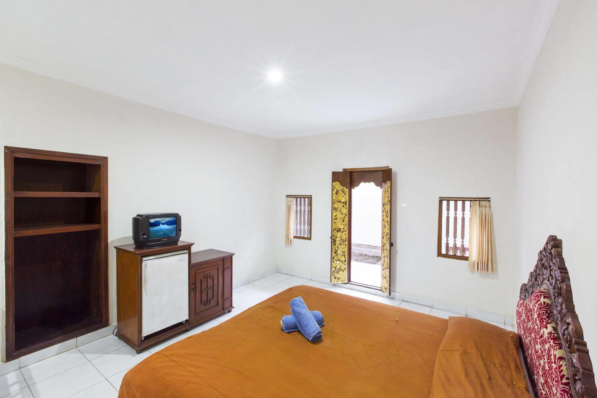 Отель Surya Tropical Kuta Кута Экстерьер фото