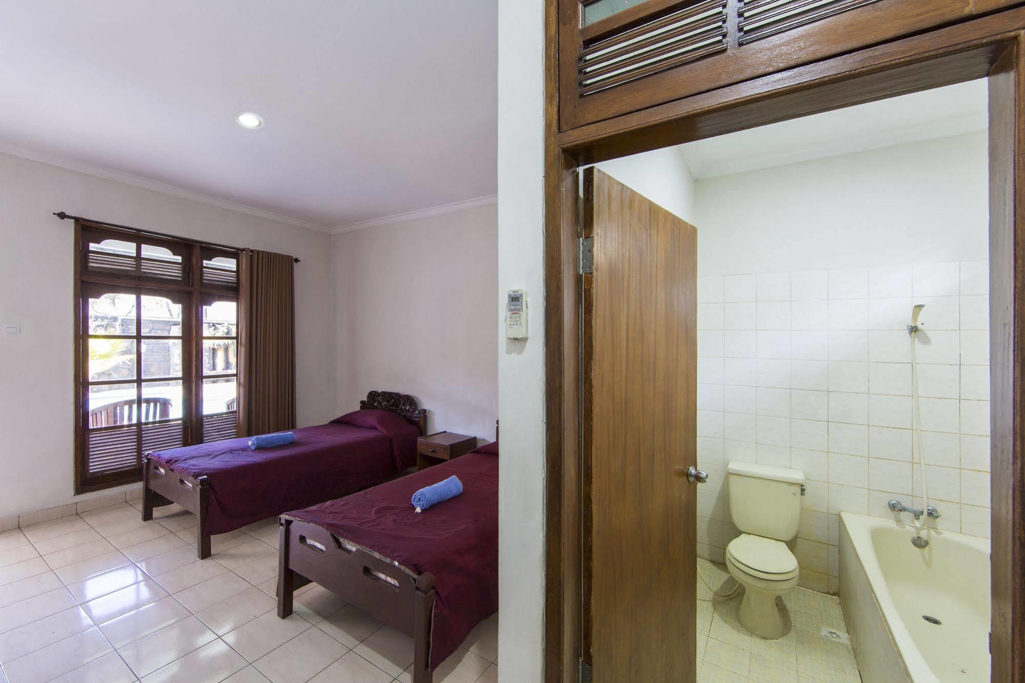 Отель Surya Tropical Kuta Кута Экстерьер фото