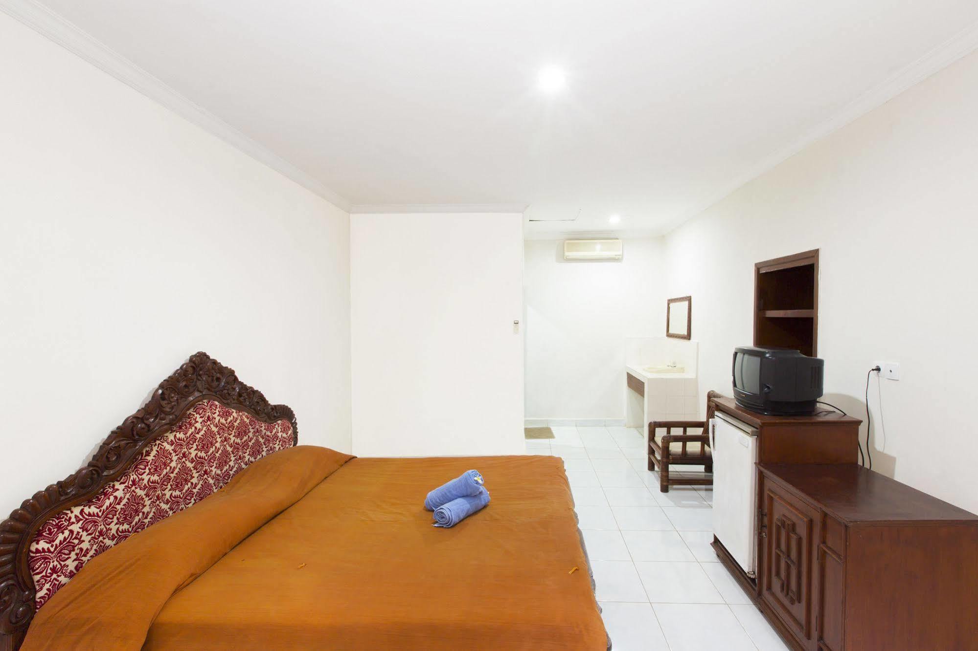 Отель Surya Tropical Kuta Кута Экстерьер фото
