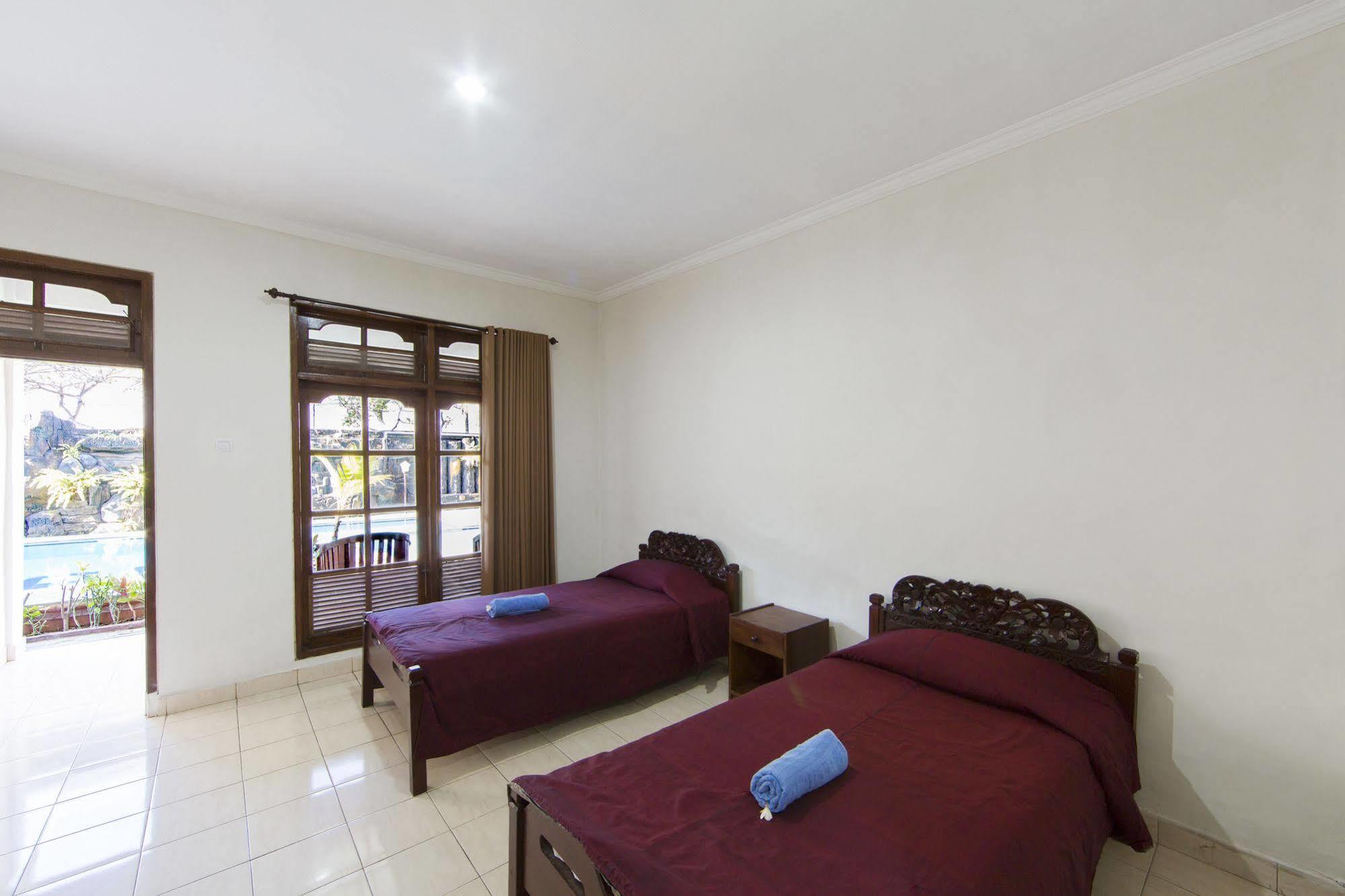 Отель Surya Tropical Kuta Кута Экстерьер фото
