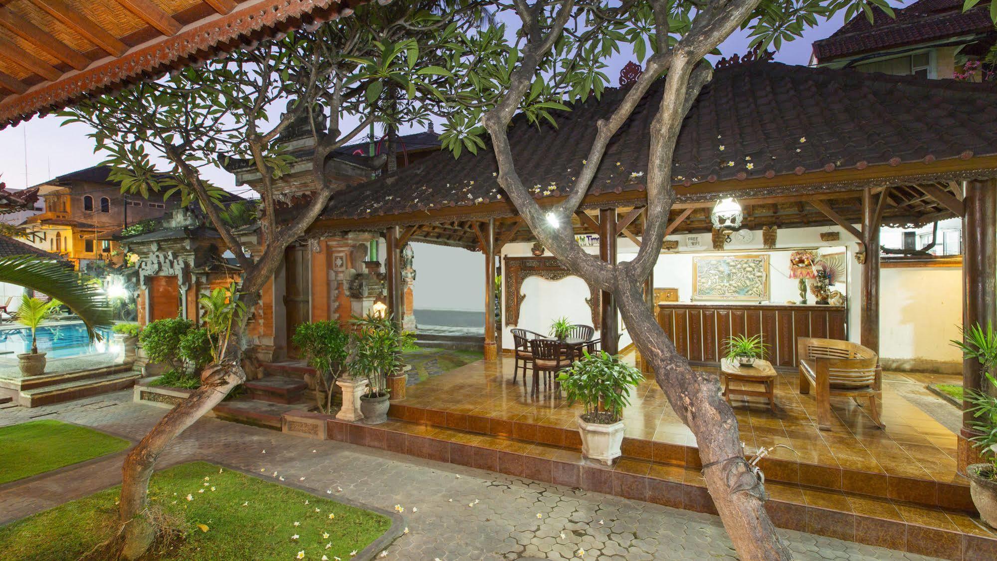 Отель Surya Tropical Kuta Кута Экстерьер фото