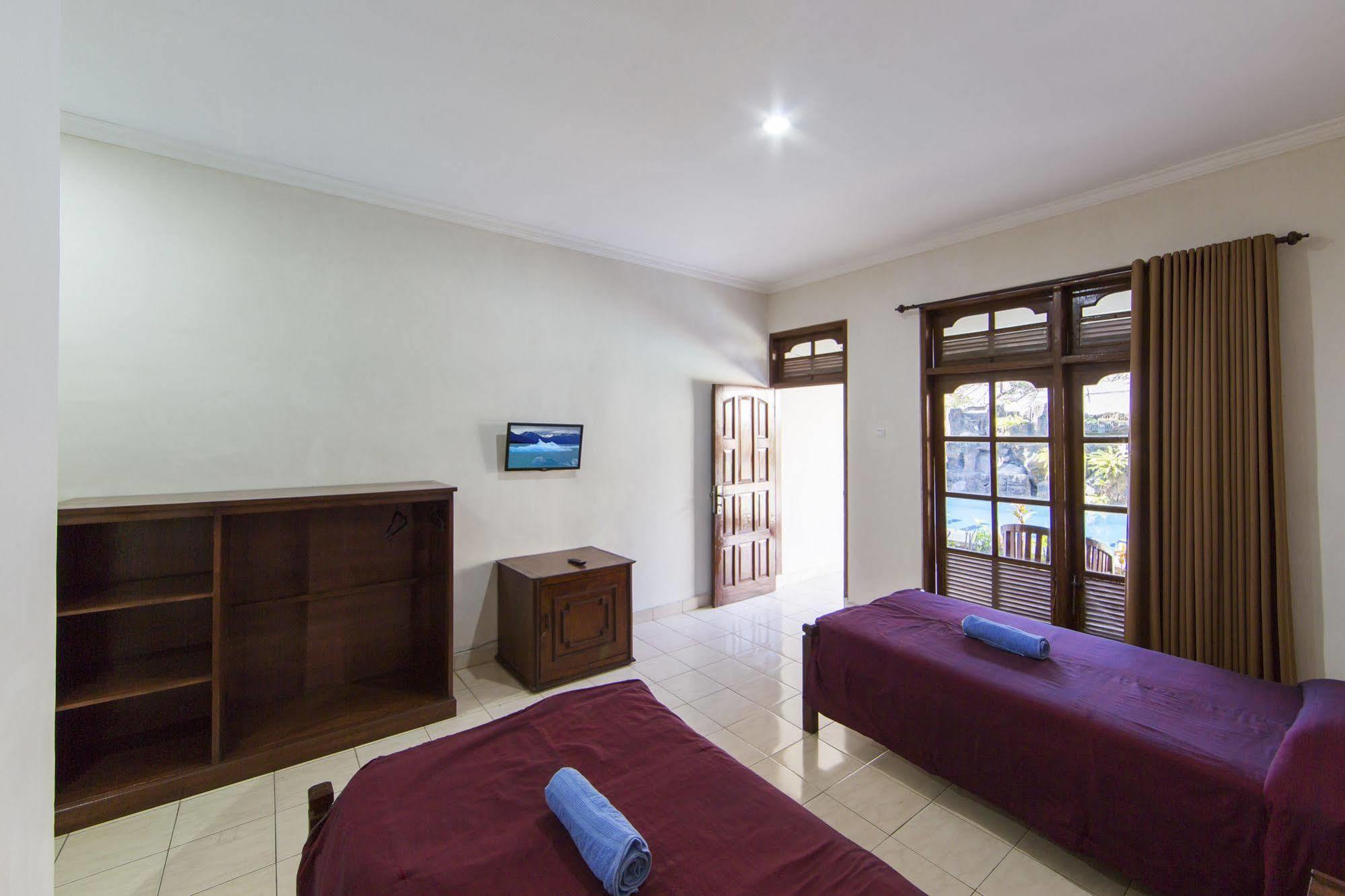 Отель Surya Tropical Kuta Кута Экстерьер фото